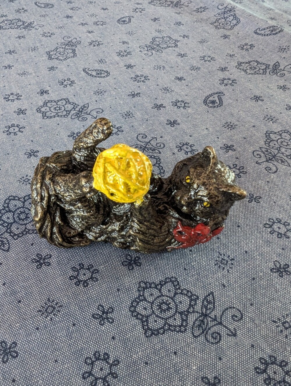 Franklin Mint "Vienna Bronze" cat figurine Curio Cabinet Cats collection
